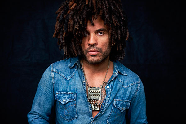 lenny kravitz cabelo liso