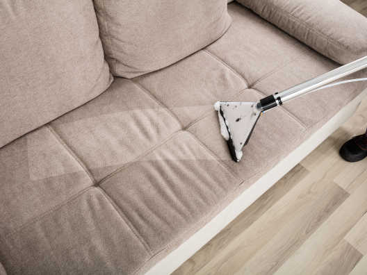 Receita da Misturinha Mágica para Limpar Sofá: Passo a Passo e Dicas