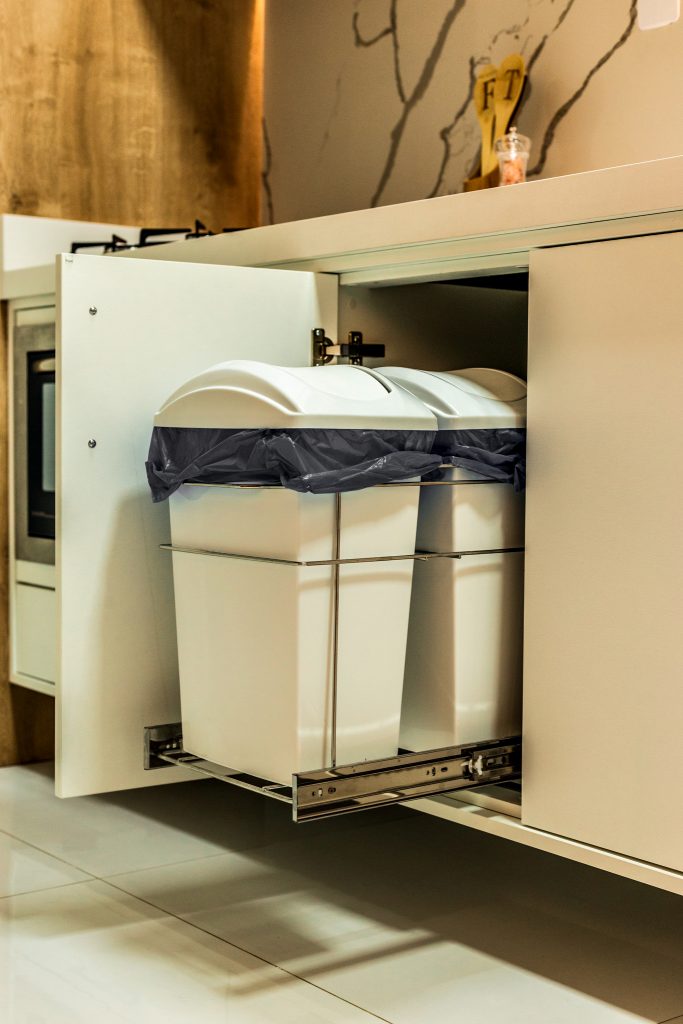 melhores lixeiras embutidas para cozinha moderna