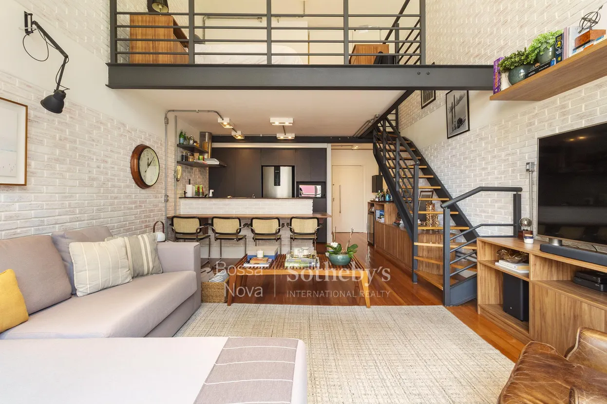 loft com pe direito duplo