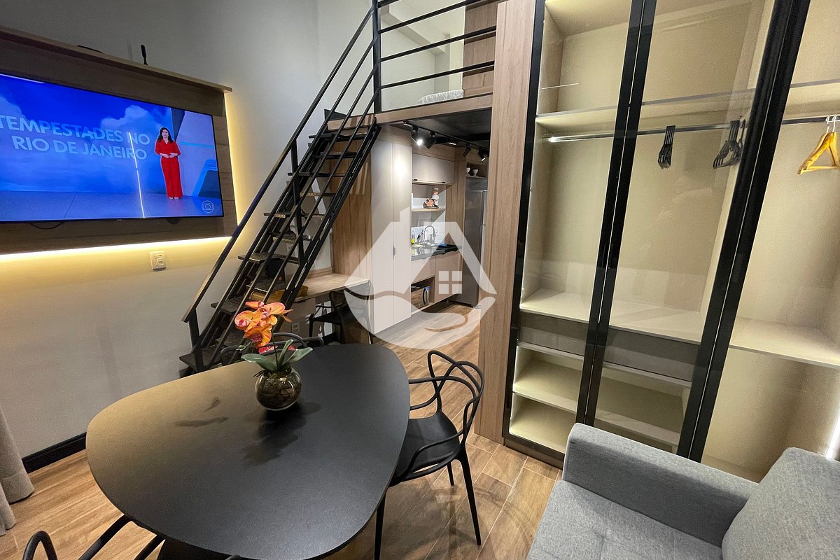 Dicas Essenciais de Mobiliário para Espaços Amplos com Pé Direito Duplo