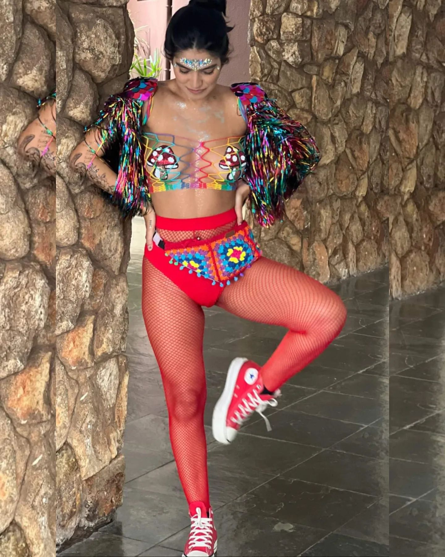 Como Montar um Look de Carnaval 2026 com Peças Versáteis do seu Guarda-Roupa
