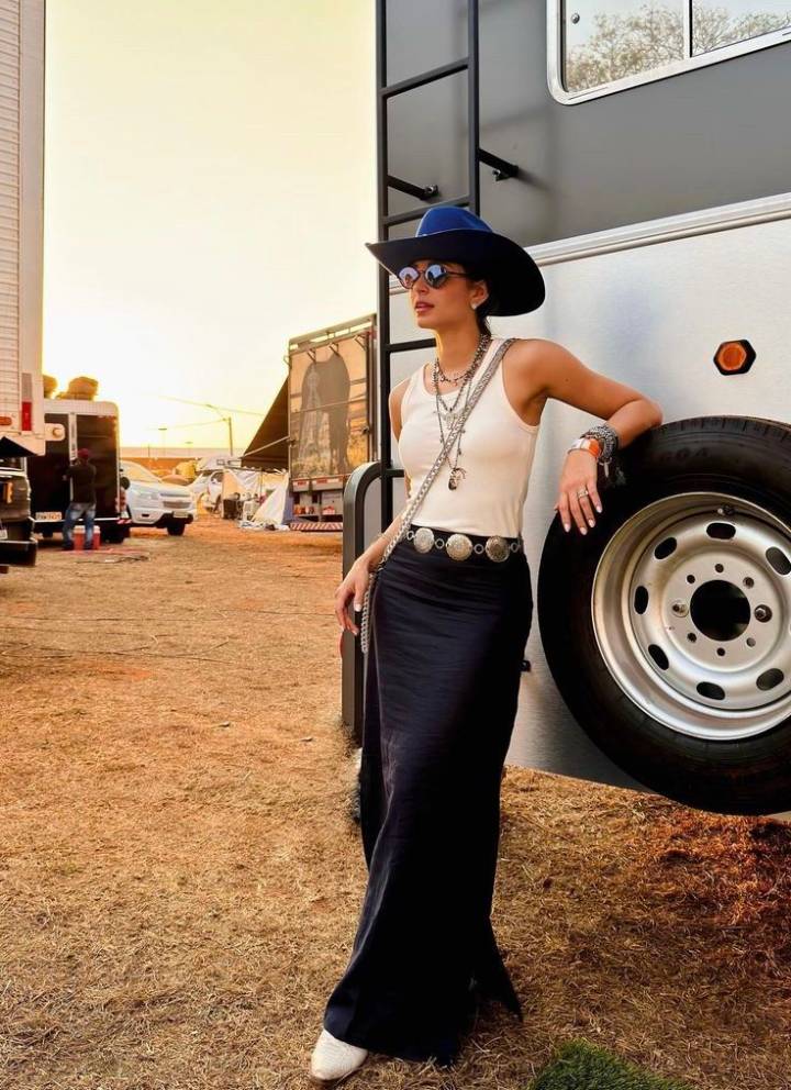 Do Rodeio ao Dia a Dia: Adaptando o Estilo Country Feminino com Versatilidade