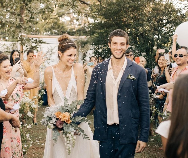 Casamento Formal vs. Casual: Desvendando os Trajes Masculinos para Convidados