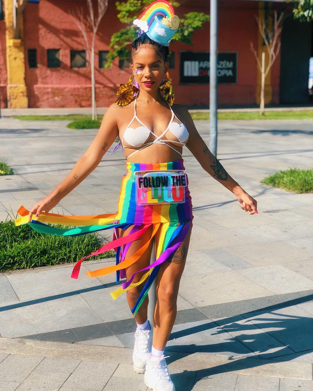 5 Ideias de Maquiagem de Carnaval com Pedrarias