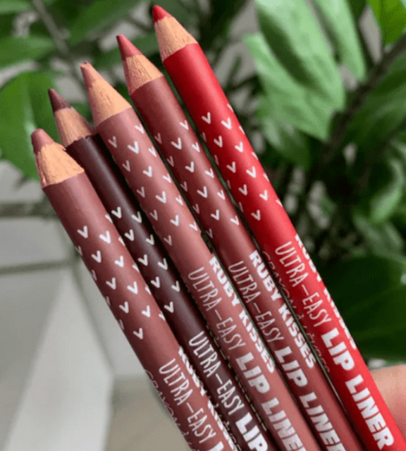 Guia Completo: Como Escolher o Lápis de Boca Ideal para Seu Tom de Pele