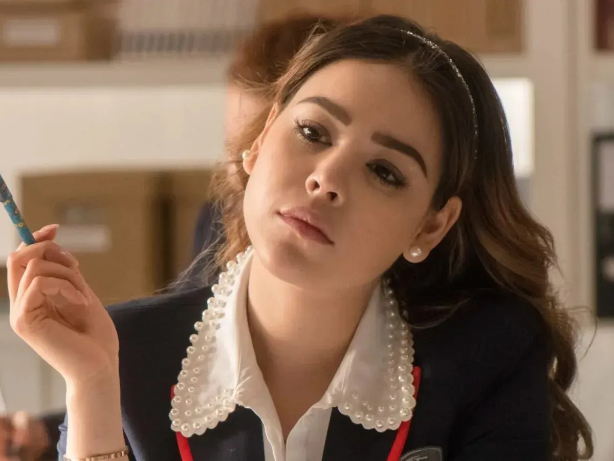 Danna Paola: A Verdade por Trás da Saída de Lu de Elite; O Legado de Estilo de Lucrecia Montesinos em Elite; De Vilã a Favorita: A Transformação de Lu em Elite; Quem é Danna