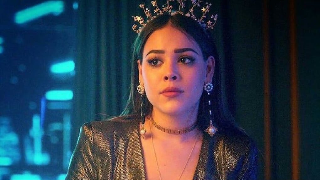 Danna Paola: A Verdade por Trás da Saída de Lu de Elite; O Legado de Estilo de Lucrecia Montesinos em Elite; De Vilã a Favorita: A Transformação de Lu em Elite; Quem é Danna