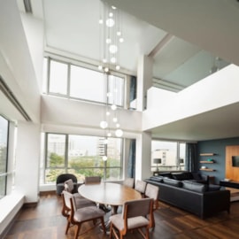 Guia completo de lustres de cristal para ambientes sofisticados