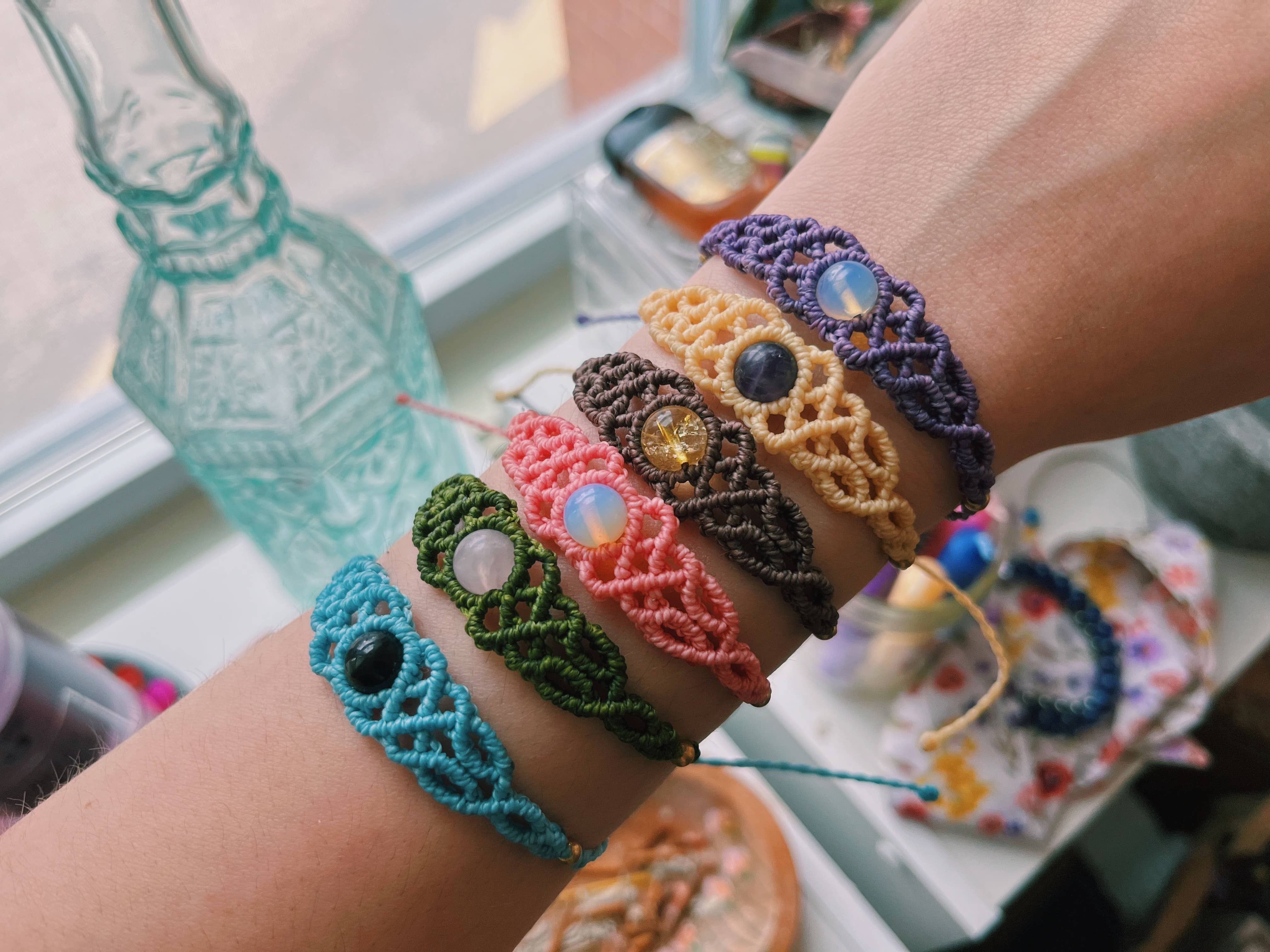 O Significado Espiritual das Pulseiras de Macramê