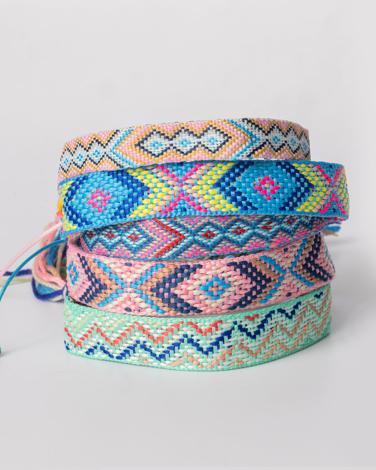 O Significado Espiritual das Pulseiras de Macramê