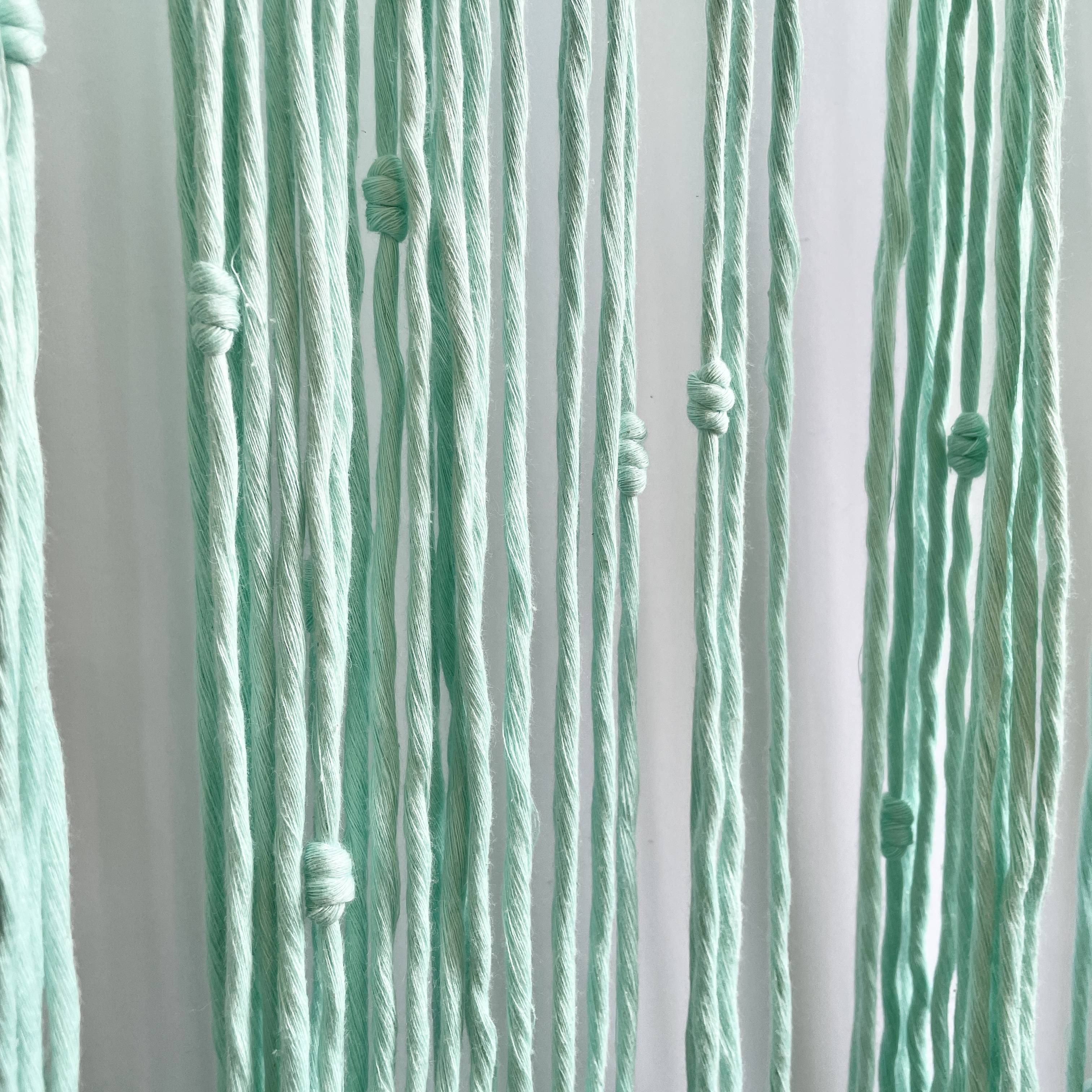 Como limpar cortinas de macramê sem danificar