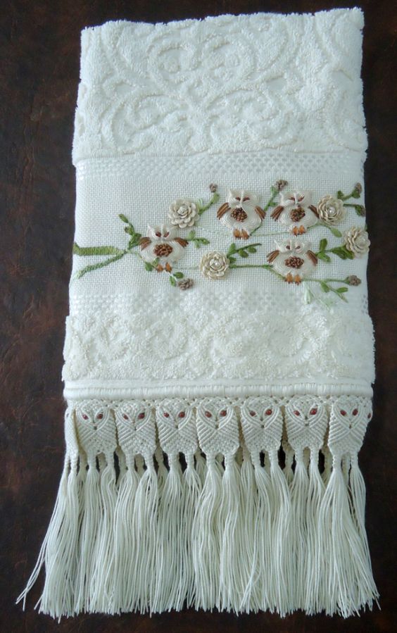 5 modelos de barrados de macramê para toalhas
