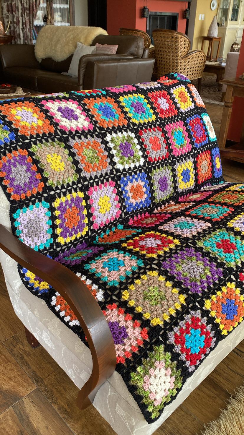 Como Cuidar e Lavar Sua Manta de Crochê para Sofá