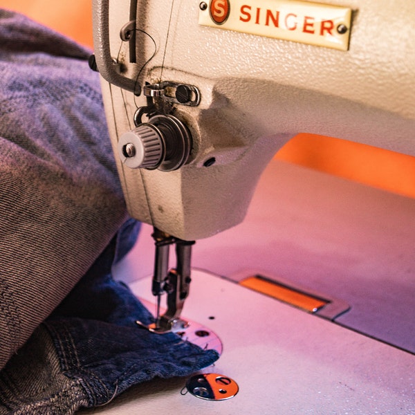 Limpeza Profunda da Máquina de Costura Industrial: Passo a Passo