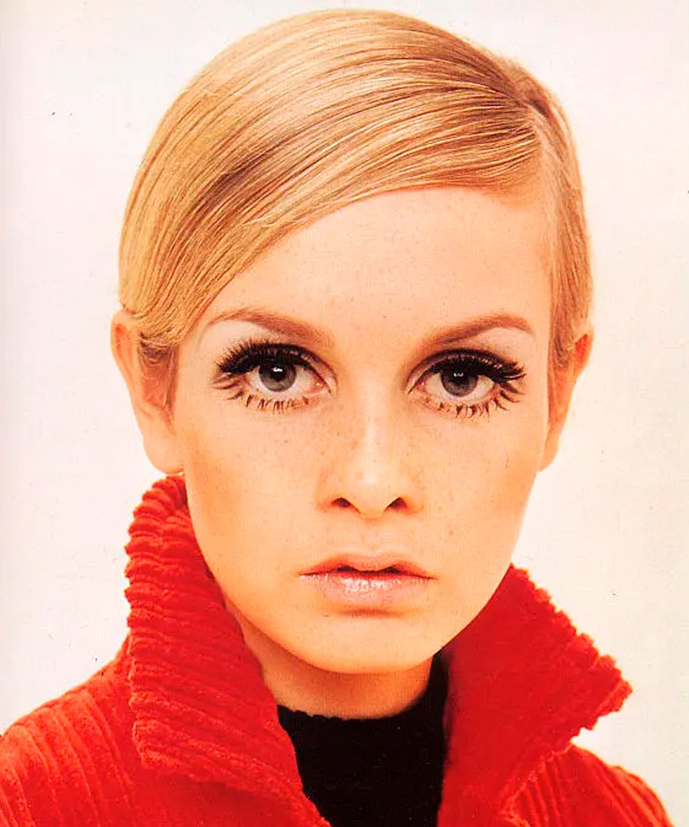 maquiagem anos 60 delineado