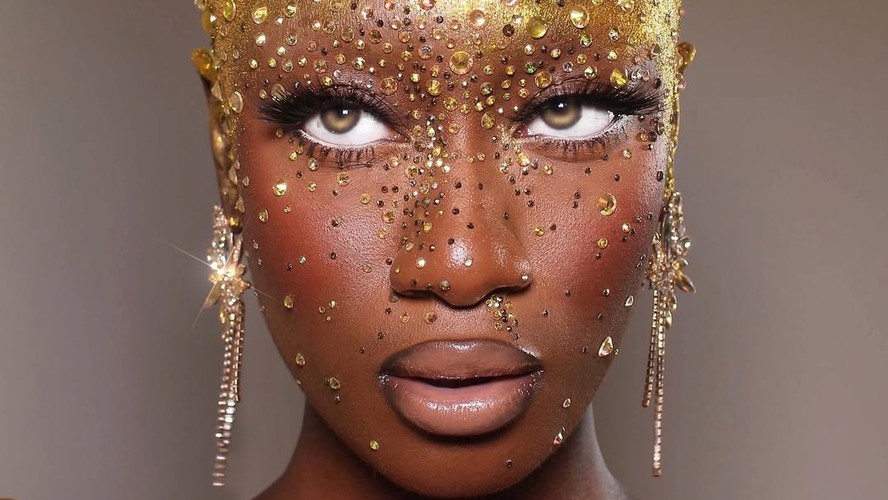 5 Truques Caseiros para Fixar Glitter no Carnaval