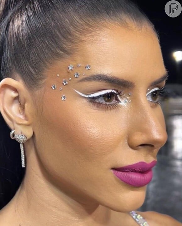 maquiagem com pedras passo a passo