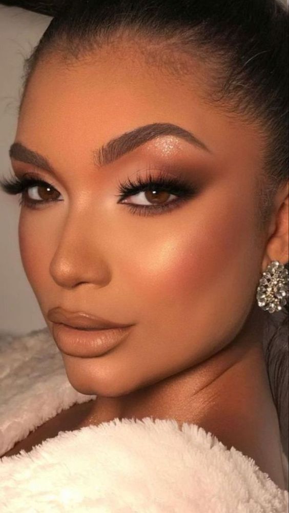 Maquiagem para pele negra: do dia para a noite