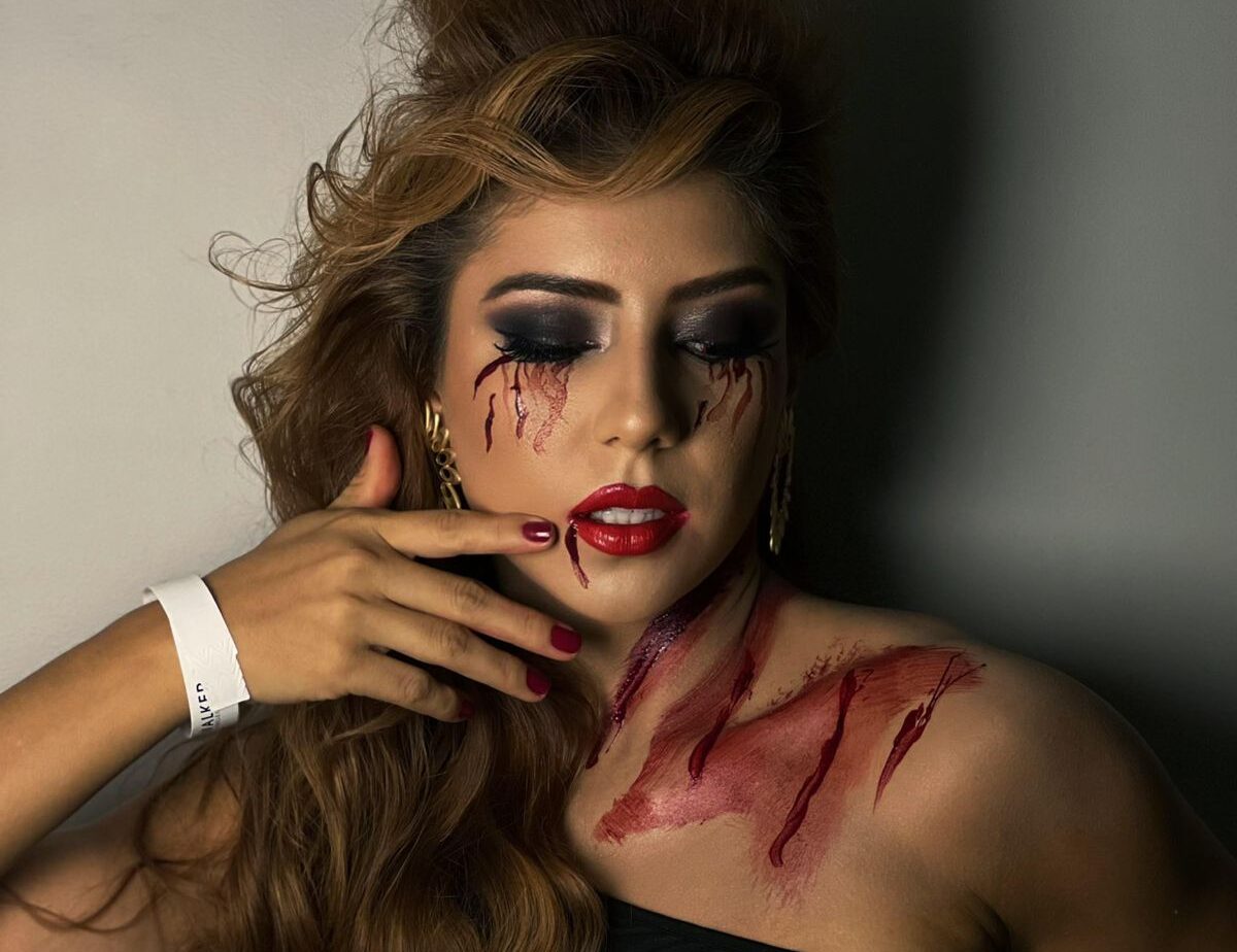 Passo a Passo: Maquiagem de Arlequina para o Halloween; Como Fazer Ferimentos Falsos para Maquiagem de Halloween Realista; Kit Essencial de Maquiagem de Halloween: O Que Você Precisa Ter; Maquiagens de Halloween Rápidas e Criativas para Crianças; Tendências de Maquiagem de Halloween 2024 e 2025: Inspire-se!