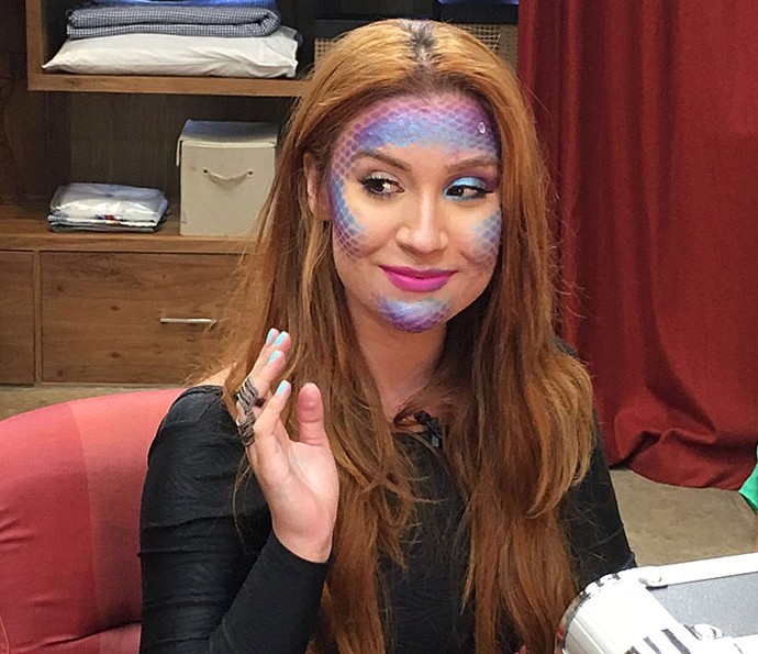 maquiagem efeito pele de sereia passo a passo