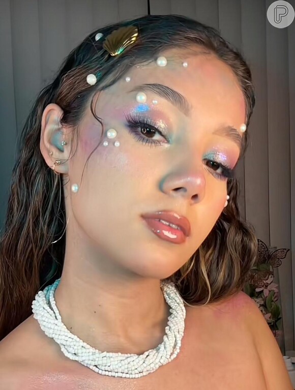 maquiagem efeito pele de sereia passo a passo