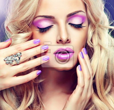 Tendências de maquiagem para 2025: o lilás em destaque