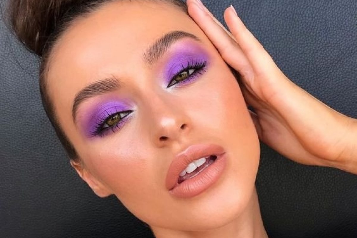 Como usar maquiagem lilás no dia a dia