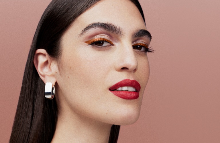 maquiagem para festa a noite com batom vermelho