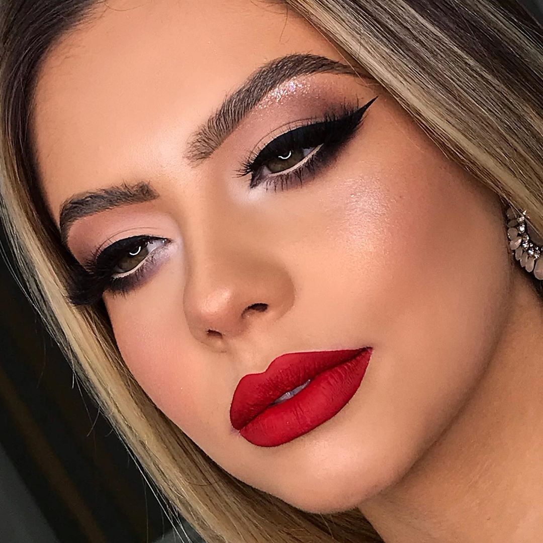 Tendências de maquiagem para festas 2025