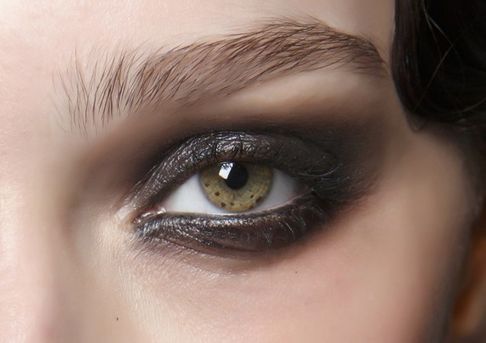 Tendências de unhas para convidadas de casamento em 2025/2026