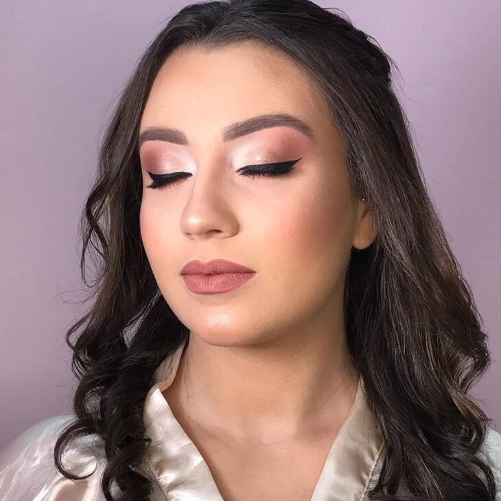 Como escolher a cor de batom ideal para madrinhas