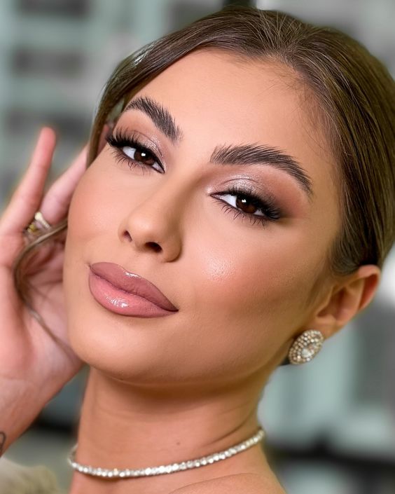 Guia Completo de Maquiagem para Madrinhas