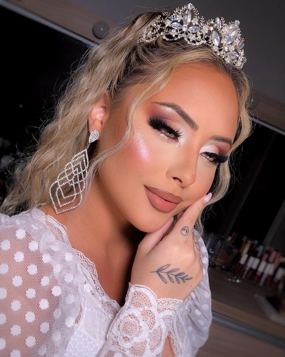 Como harmonizar a maquiagem com o vestido de noiva