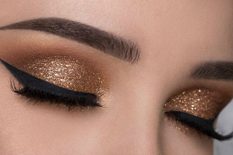 Maquiagem para Ano Novo 2026: Dicas para pele madura e rejuvenescimento