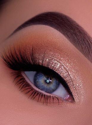 Como conseguir o efeito glow na maquiagem para o Réveillon 2026