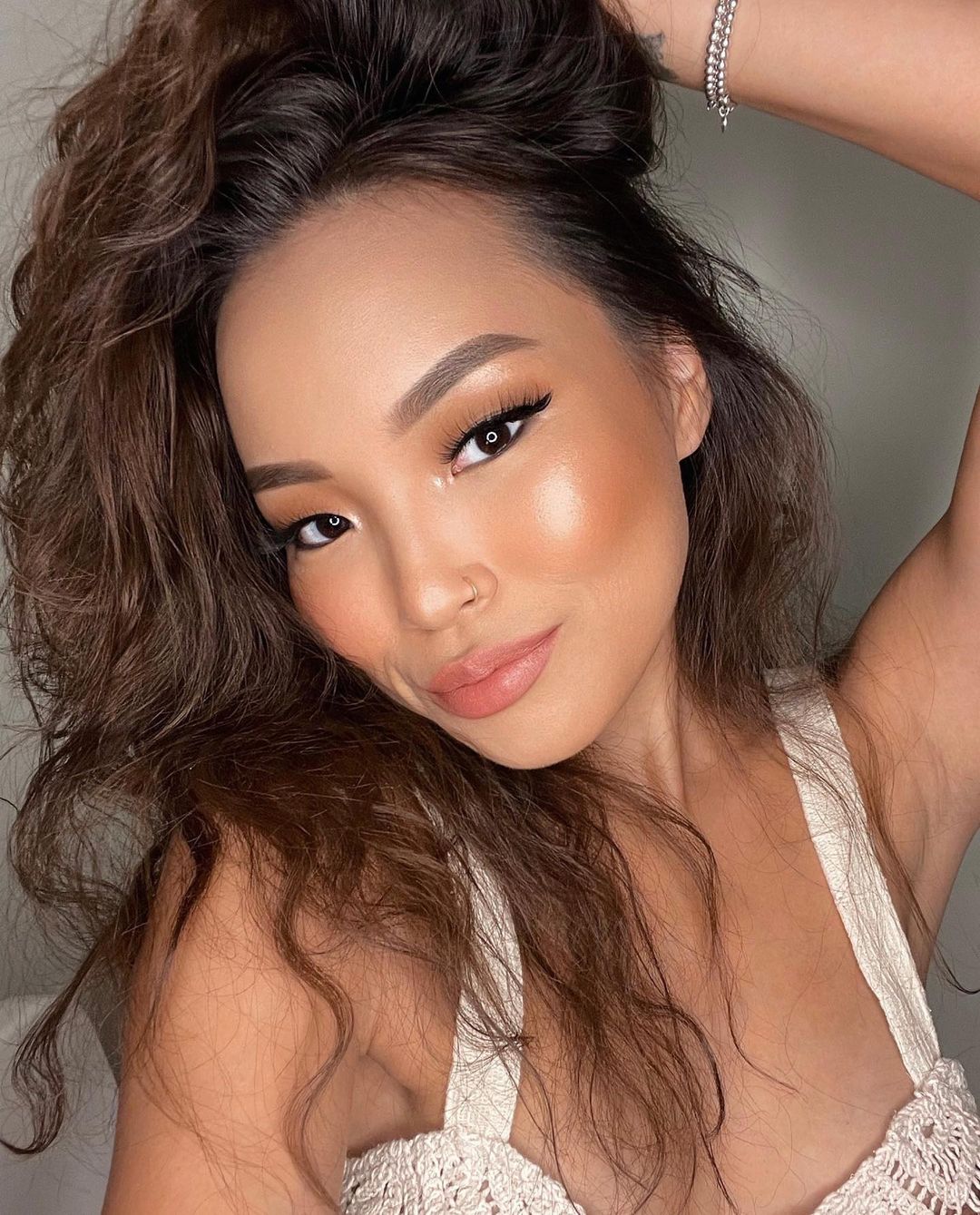 delineado para olhos orientais