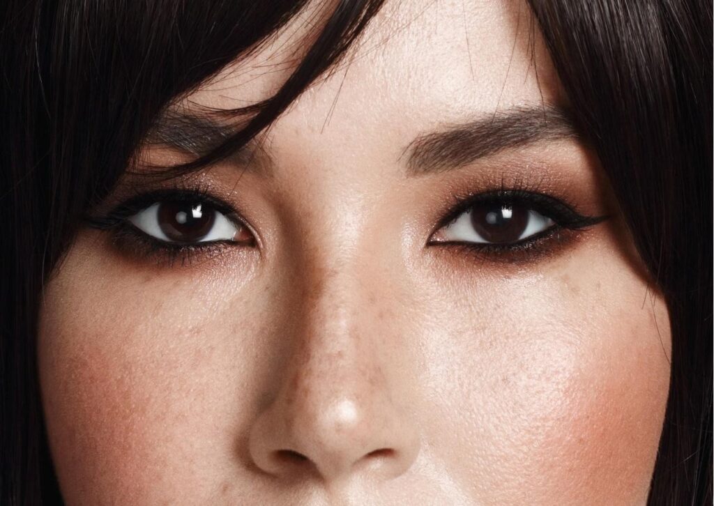 maquiagem para olhos pequenos e amendoados