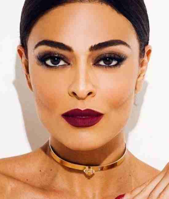 Os melhores blushes para usar com batom vermelho