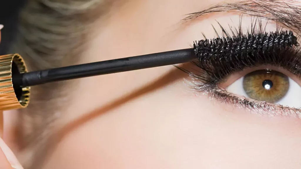 efeito cílios postiços com máscara