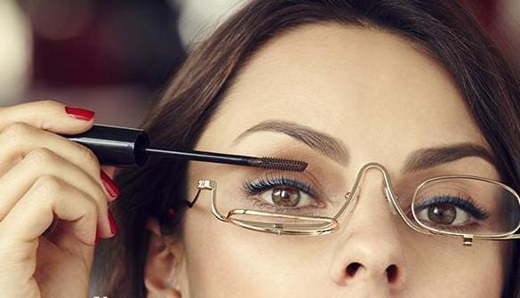 Guia Completo de Maquiagem para Olhos com Miopia e Hipermetropia