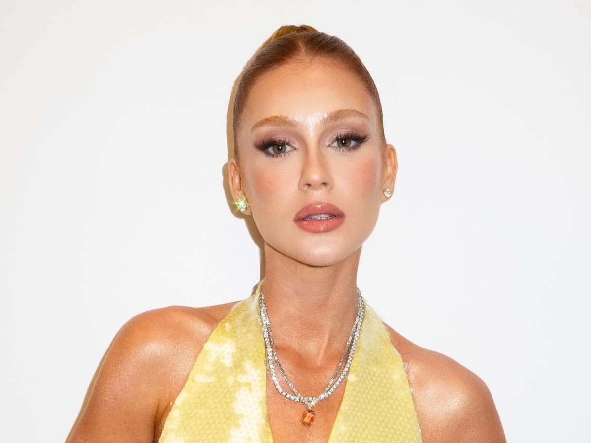 Guia completo de sombras para vestidos amarelos