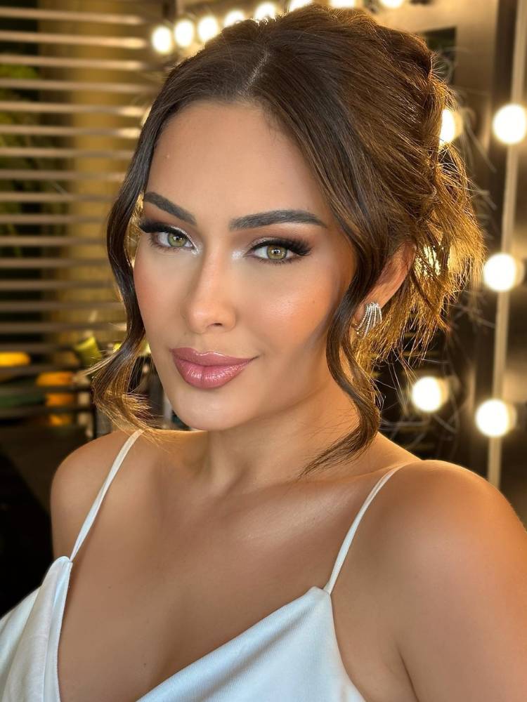 Como combinar maquiagem com vestido branco para casamento