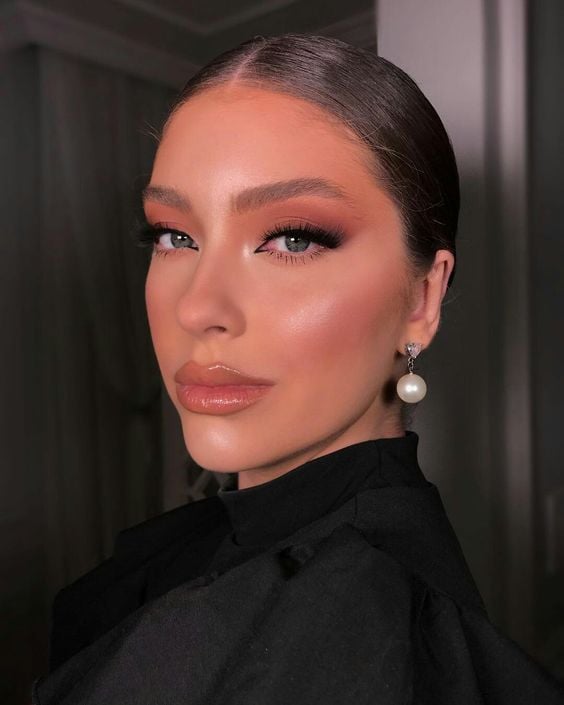 maquiagem para vestido prata