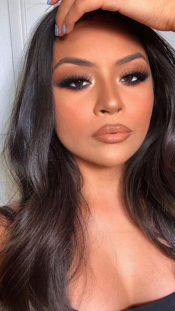 Dicas de Iluminador para Realçar seu Look Prata