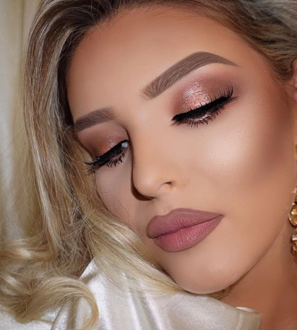 Tendências de beleza para 2025: pele iluminada e naturalidade