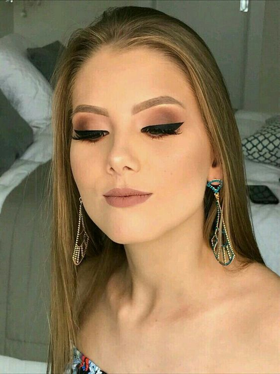 Guia completo de batons para cada tom de verde