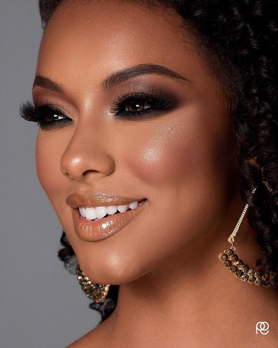 Top 10 Bases Nacionais e Internacionais Essenciais para Pele Negra