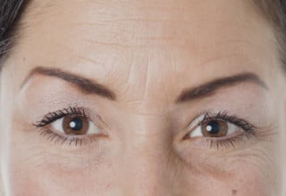 maquiagem que não acumula nas rugas