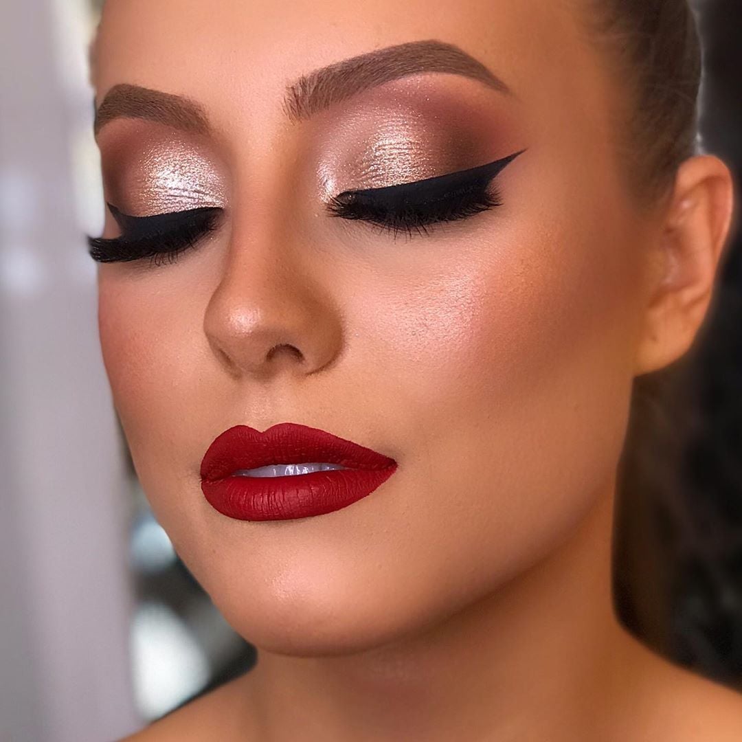 A Arte de Combinar Blush com Batom Vermelho